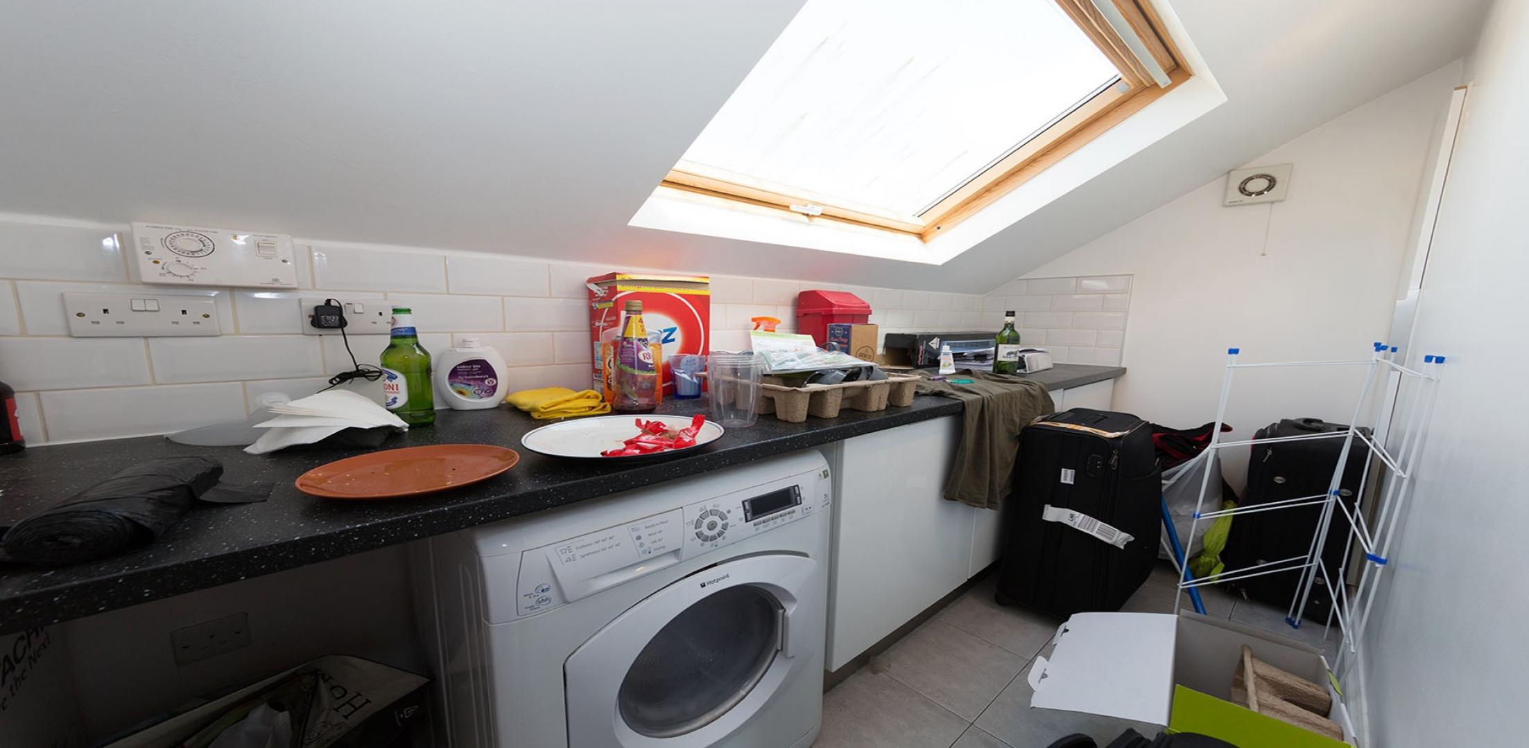 			COUNCIL TAX and WATER INCLUDED, Studio Apartment, 1 bath, 1 reception Flat			 Melrose Avenue, WILLESDEN GREEN